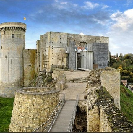 La Maison Des Remparts Apartment Falaise  Bagian luar foto